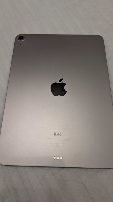 Ipad AIR 4 отличное состояние