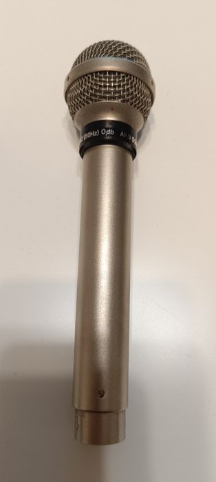 Винтидж микрофон  AKG D24