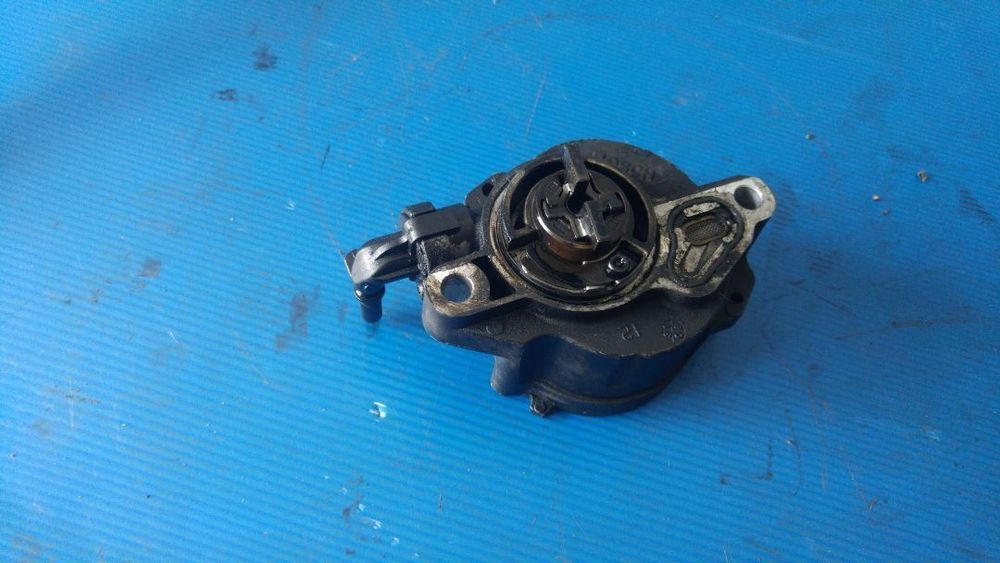 pompa vacuum ford focus 2 1.6 tdci d156-3b