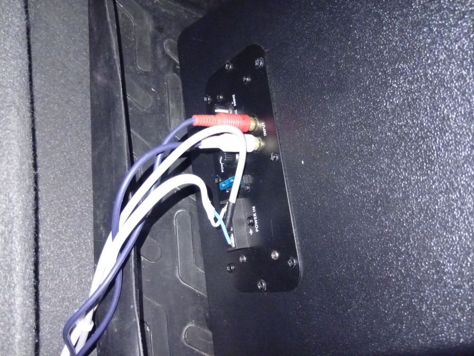 Сабвуфер активный продаётся