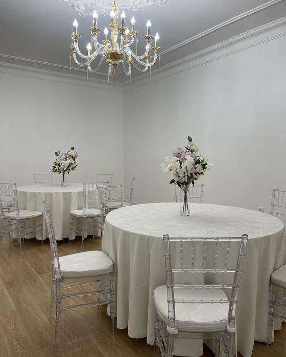 Аренда хрустальных стульев