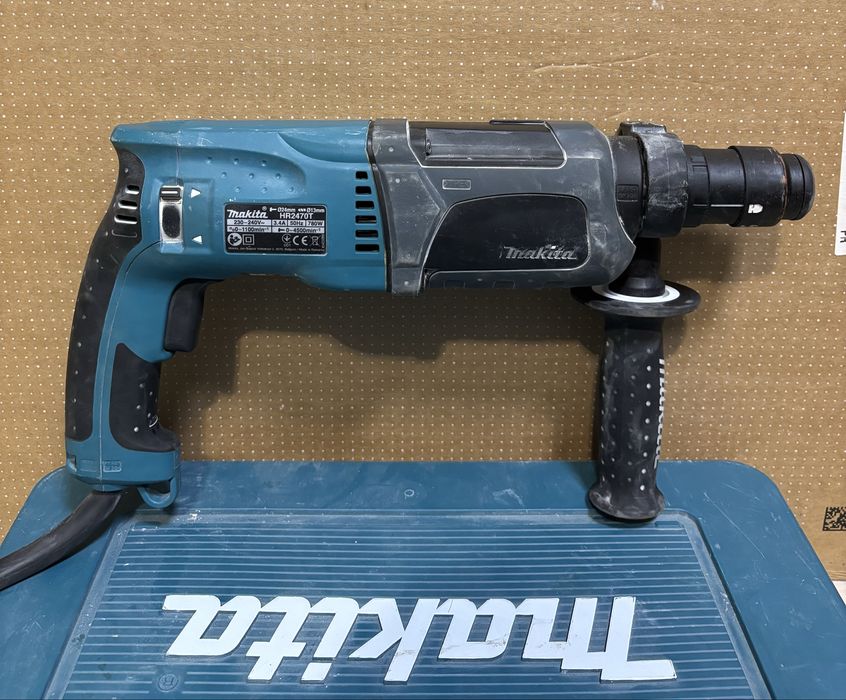 MDM vinde: Ciocan rotopercutor Makita HR2470T.