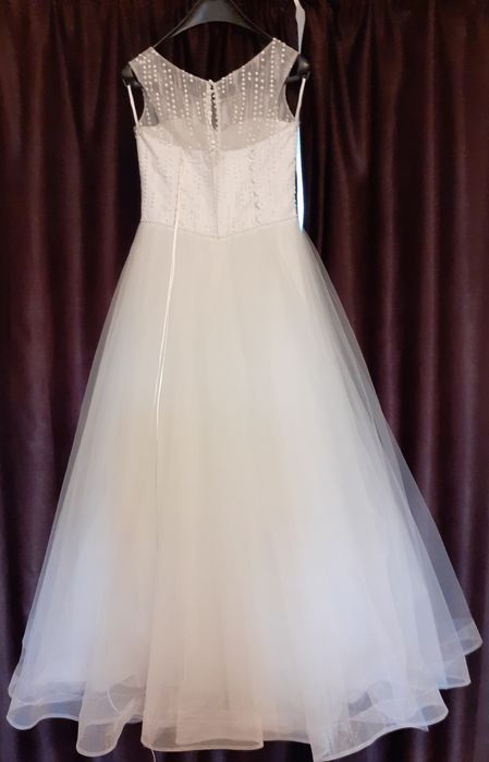 Vand rochie mireasa marimea 44 Casa Tania