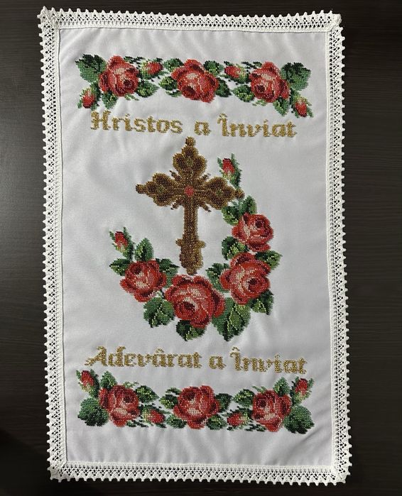 Prosop traditional romanesc cusut manual - motive bisericesti / Paste