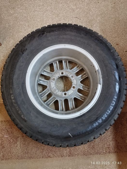 Комплект шипованных шин с дисками