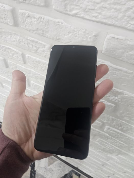 Продам телефон Samsung Galaxy A04e