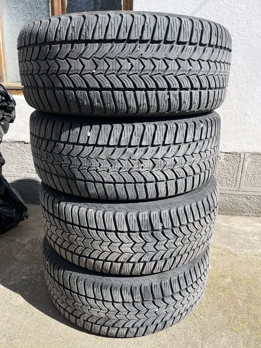 Продавам гуми 225/45 R17 - Зимни, Летни и Всесезонни