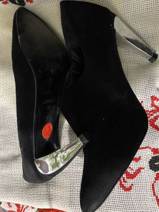 Pantofi din piele naturala intoarsa