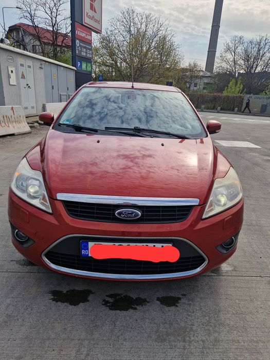 Ford focus Ghia navigație  1. 6  benzina și gpl