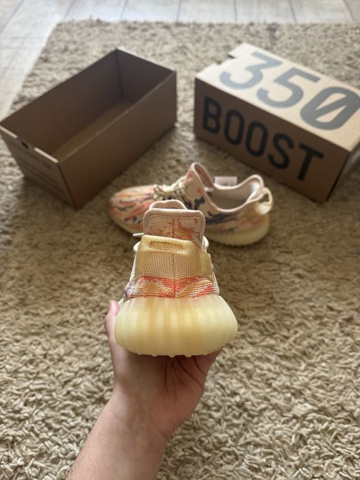 Yeezy Boost marimi de la 40 la 45 (400 lei)