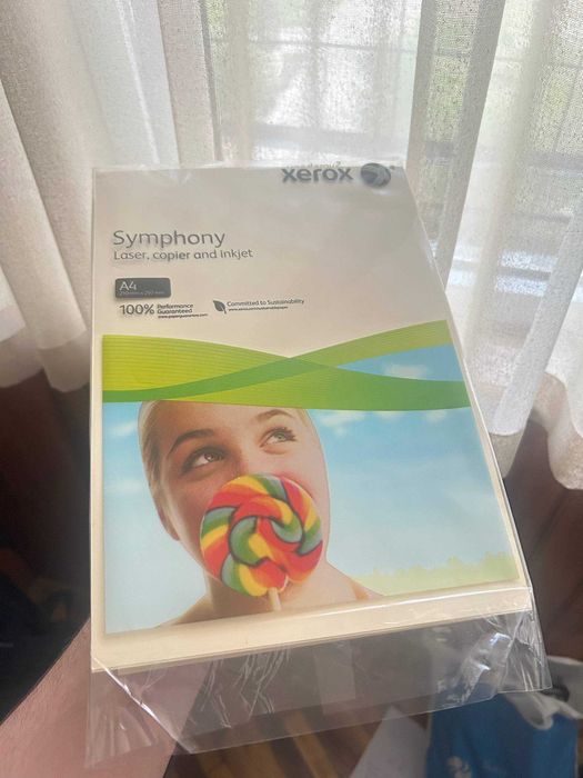 A4 Бумага Xerox / Почти новая