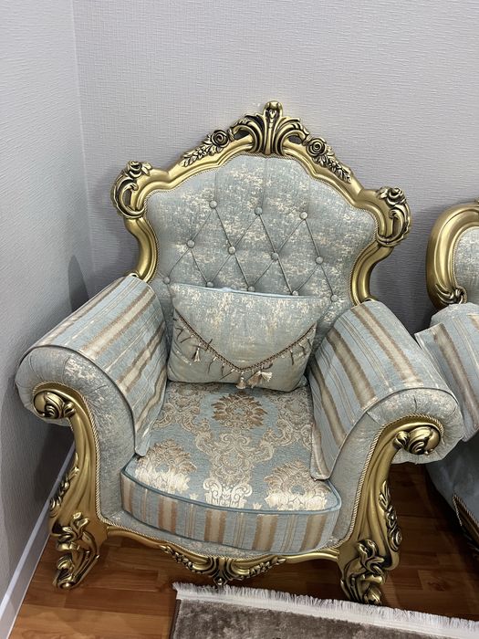 Диван для гостиной