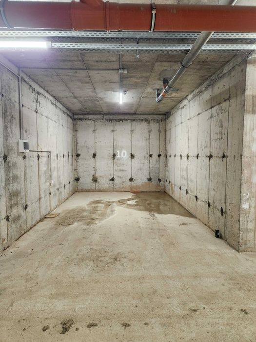 Отдавам просторен подземен гараж - Азуро Гардън, кв. Витоша