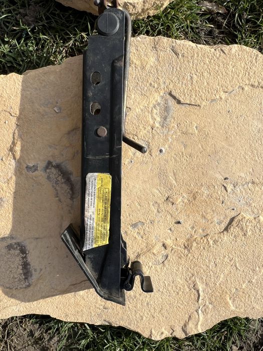 Cric vw+ cui remorcare