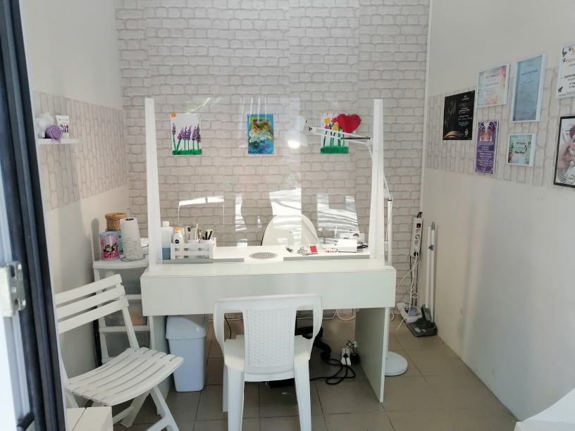 Плексигласови Прегради и Паравани – За Магазини, Рецепции, Аптеки