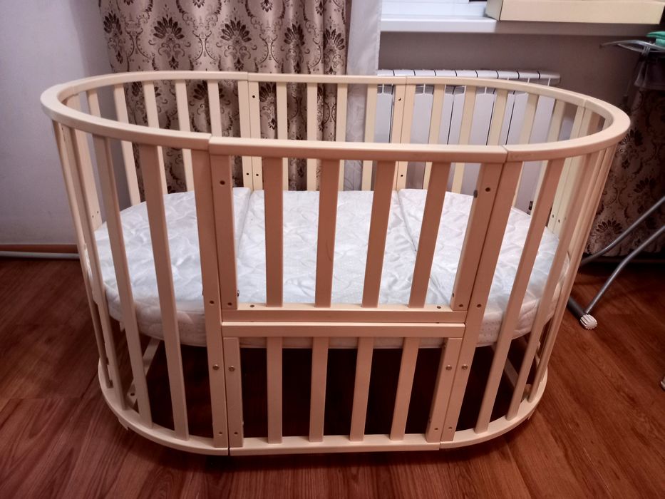 Манеж 60мың.столик детский20мың.