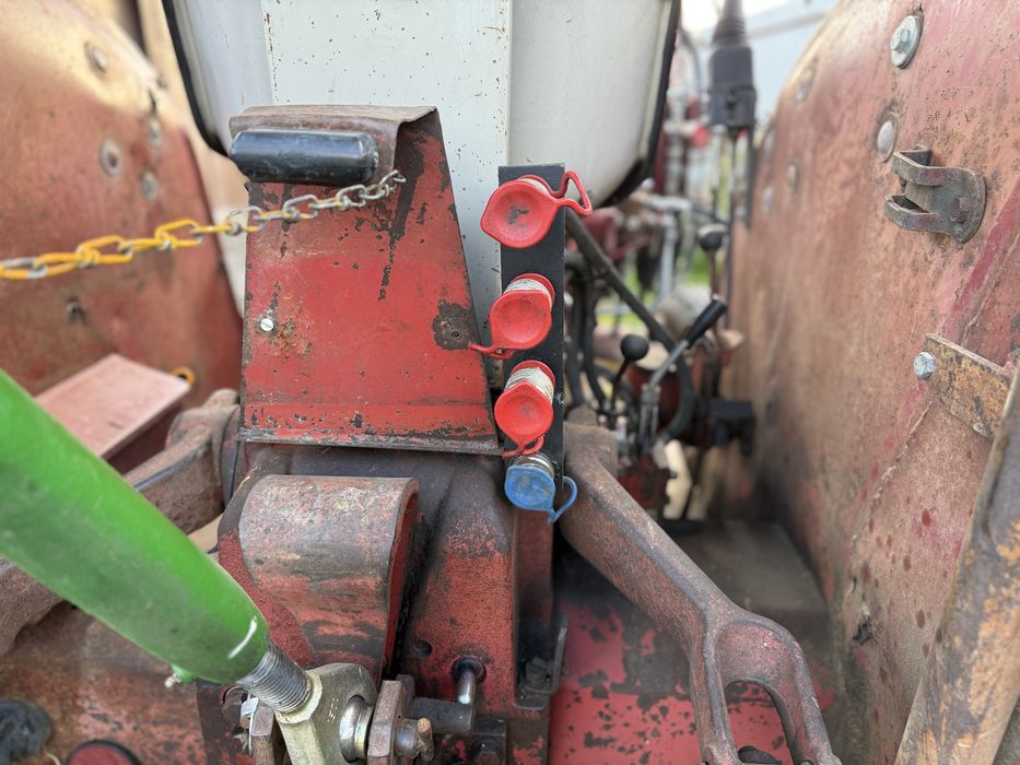 Tractot International 624