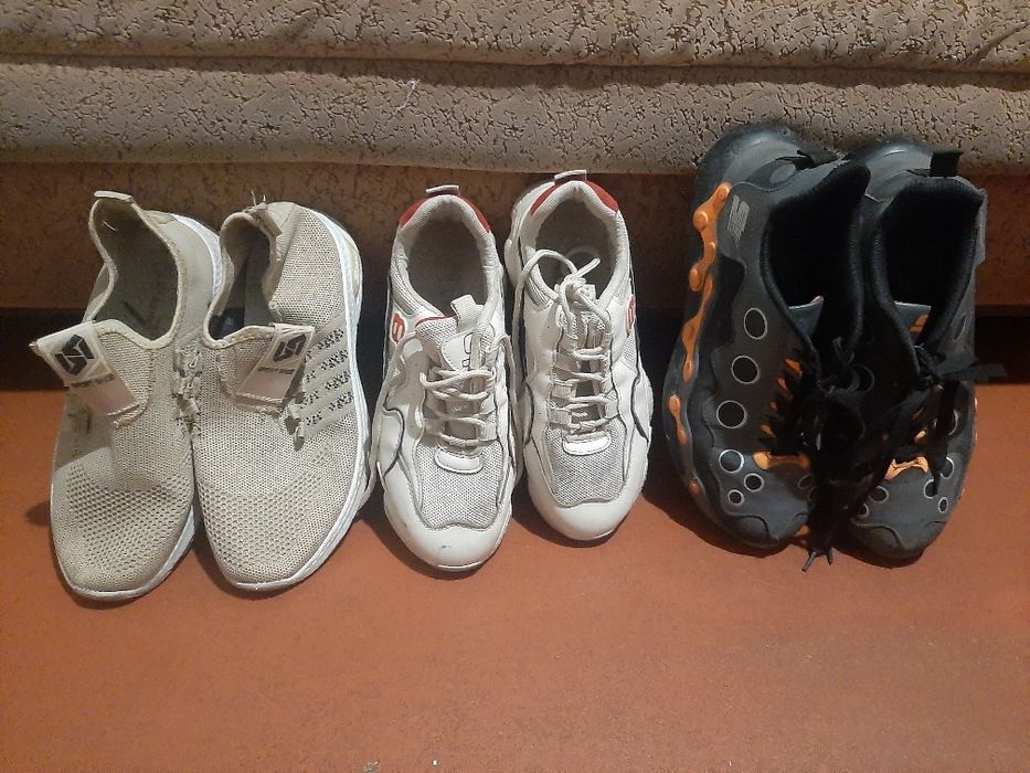 Продам детскую обувь