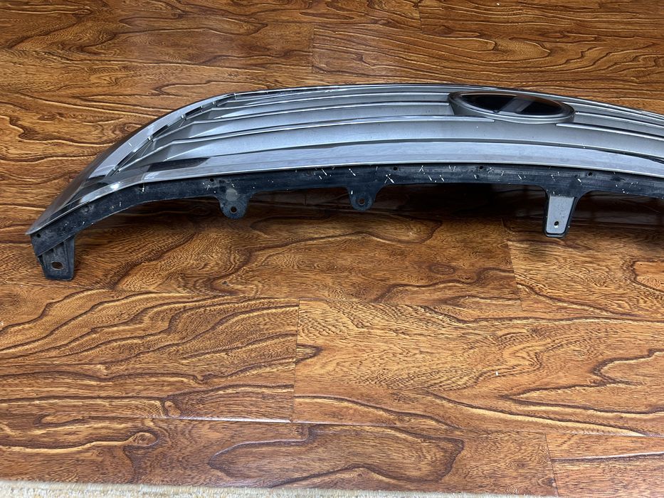 Решетка радиатора 570 оригинал