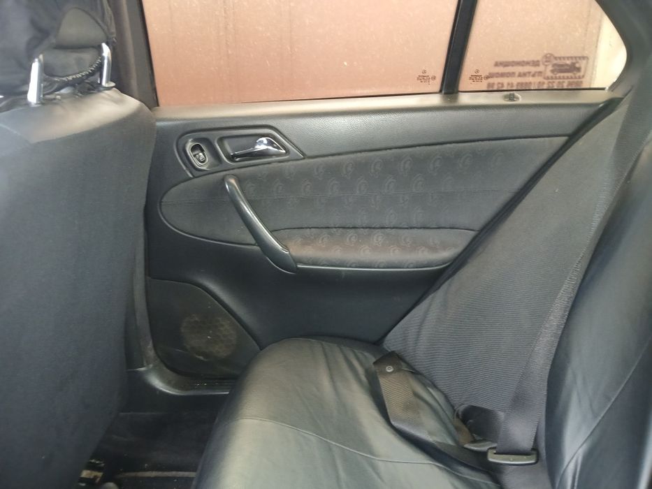 Продавам салон за Mercedes c220 w203 седан