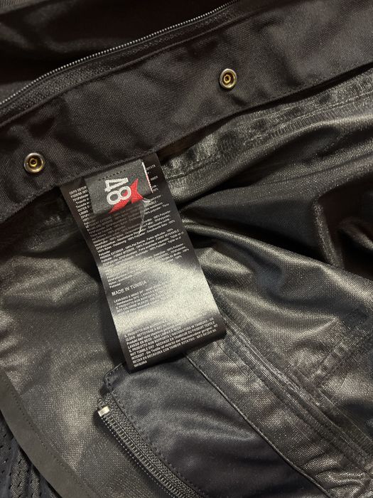 Яке за мотор Dainese