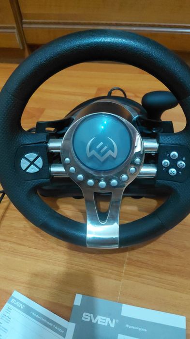 Продам игровой руль  GC-W800