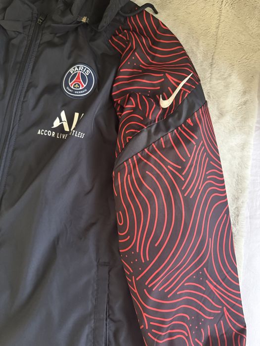 Спортно Яке Nike