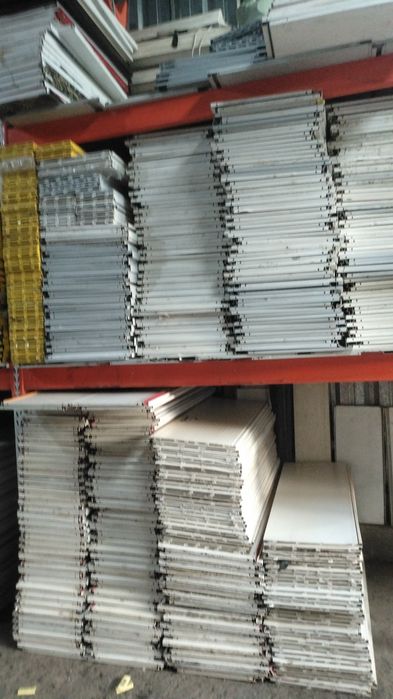 Витрина полька для магазина