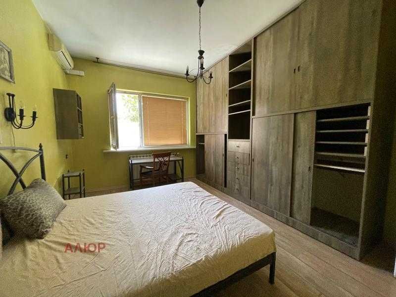 Дава се под наем Четиристаен апартамент в София, Център - 130 кв.м за 875 € - Снимка #7