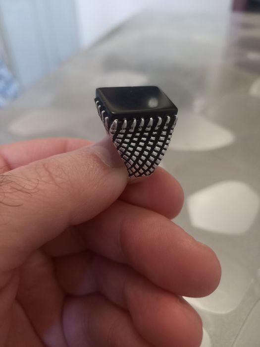 Мужской перстень.