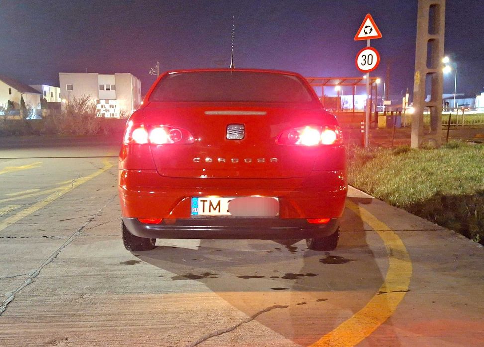 Vind urgent seat corrdoba benzina pret 1400