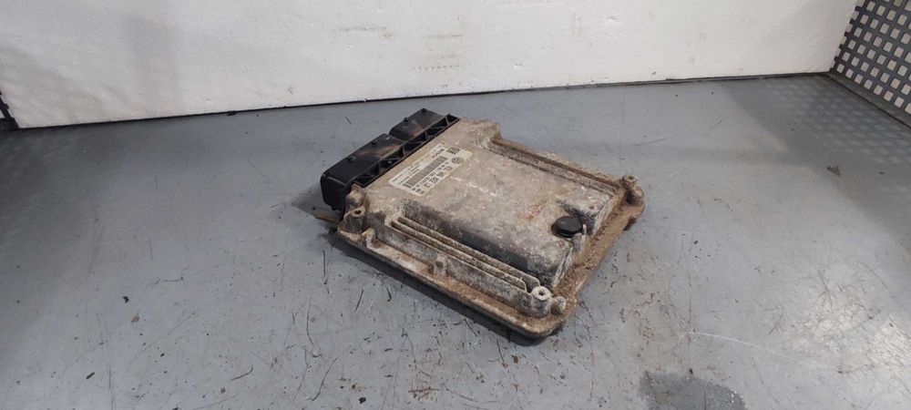 ECU volkswagen vw golf 6 hatchback an 2010 motor CBBB 2.0 170 cp