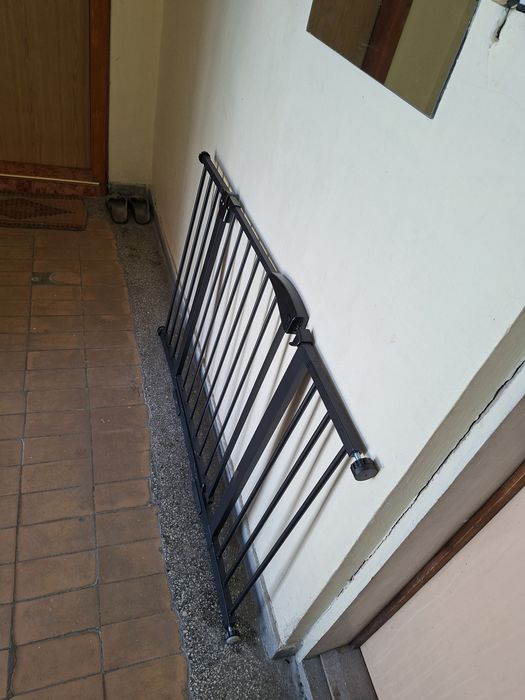 Преграда за стълби