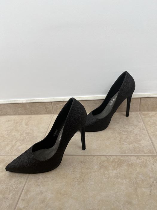 Елегантни дамски токчета