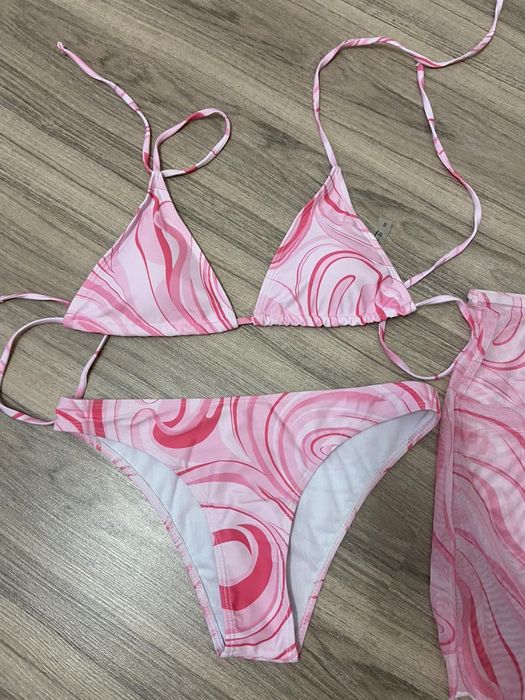 Чисто нов бански в 3 части