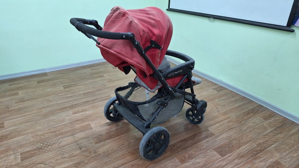 Коляска детская прогулочная