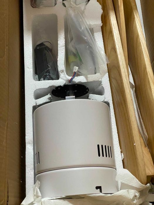 Ventilator de Tavan 132 cm, Lemn Masiv, LED 18W cu 3 Culori, 6 Viteze, Telecomandă