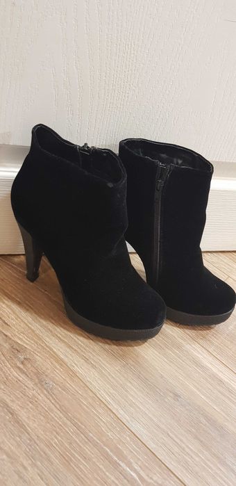 Боти Черен велур- имитация
