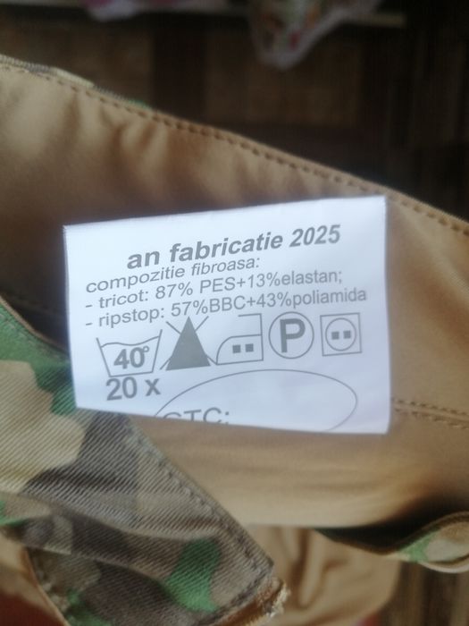 Mănuși, căciulă și bluză tactica