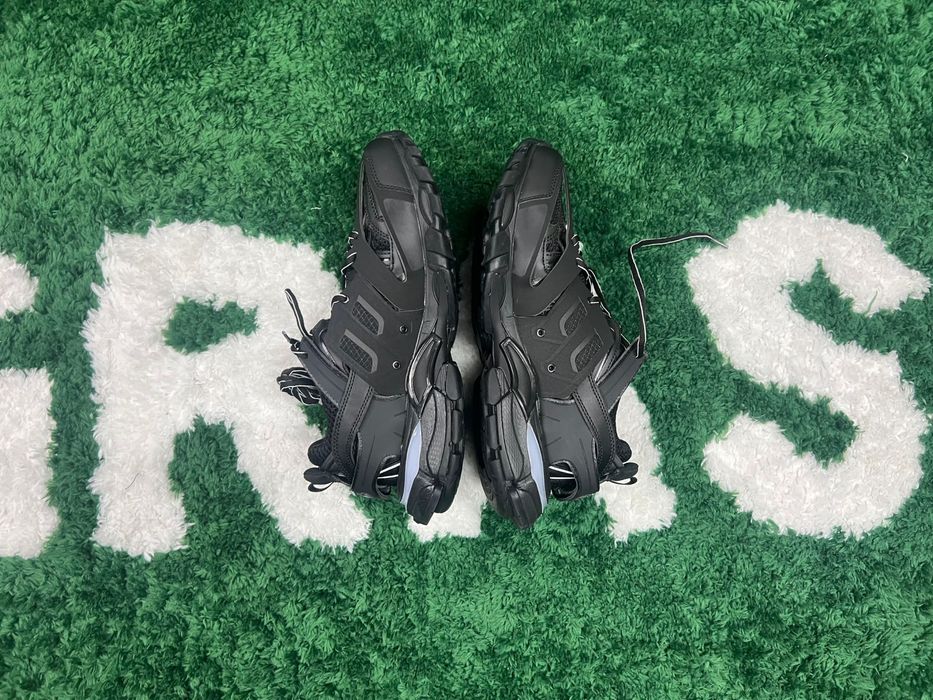 Balenciaga Track LED size 43 noi fara cutie