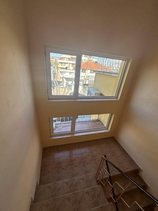 Продава се Къща в Бургас, Сарафово - 420 кв.м за 1000 €/кв.м - Снимка #9