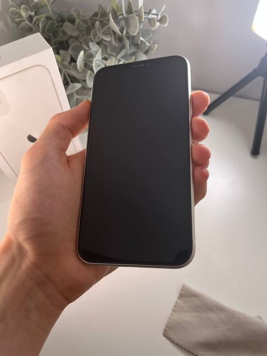 iphone 11 в идеальном состояний