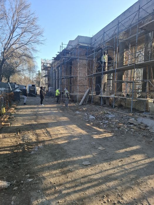 Demolari decopertari gresie faianta șapa tăiaturi beton transpor moloz