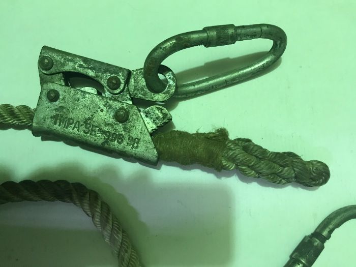 Coarda cu carabine si opritor