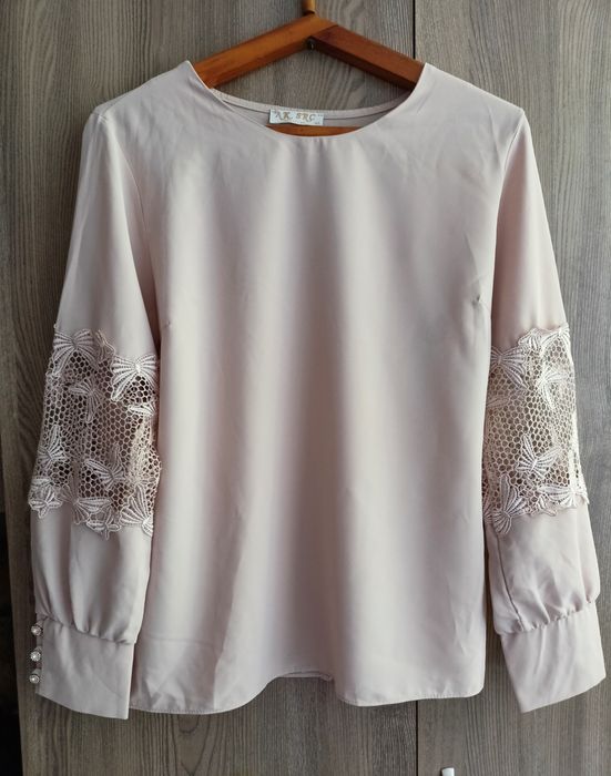 Розова и шарени блузи