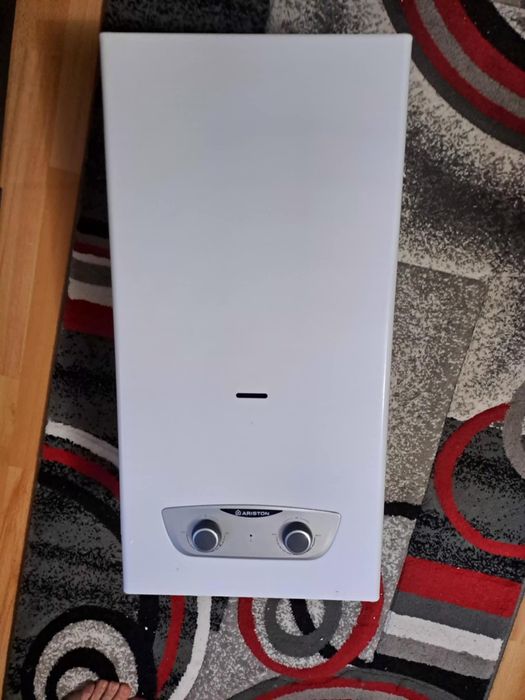 Încălzitor de apa pe gaz