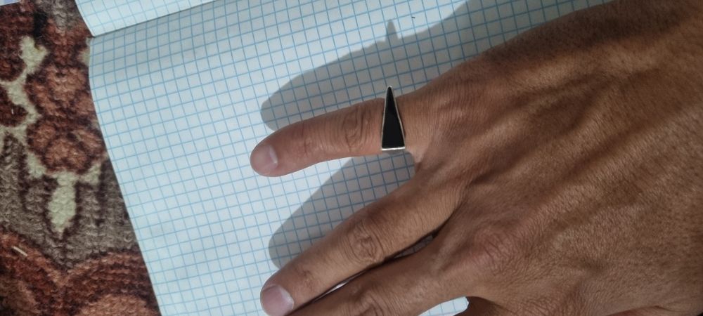 Uzug sotiladi sovg'aga ham zur narsa nejniy 925 proba