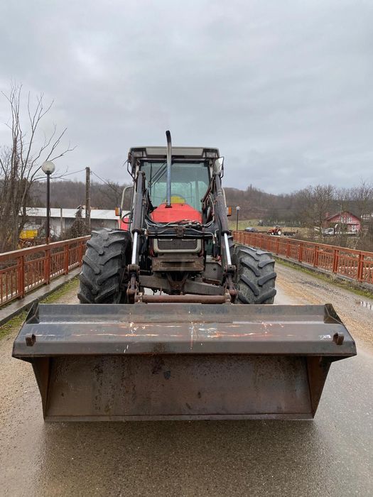 Massey Ferguson 3065 cu Încărcător Profesional