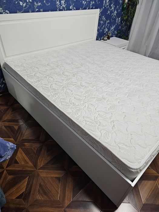 Продам кровать+матрас