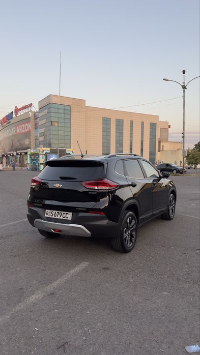 Trecker 2023 yil 41.700 probeg zavod xolatda